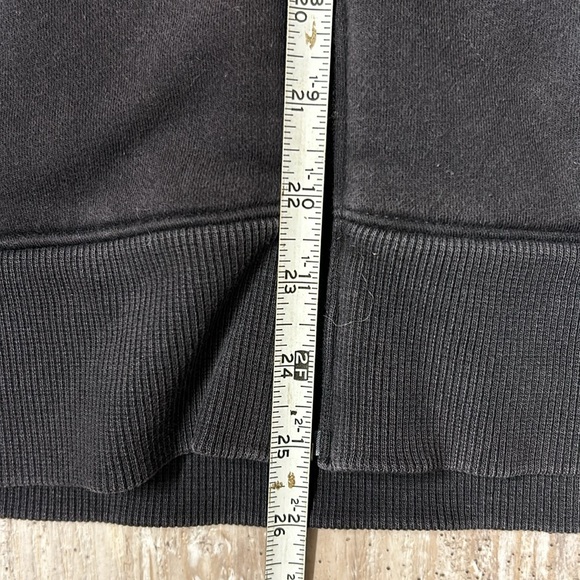 Under Armour - Picture 6 of 6